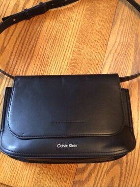 Calvin Klein Elemental  Black Messenger Crossbody Bag